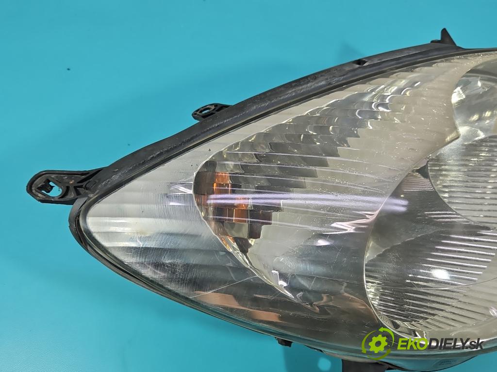 Citroen C5 I 2001-2008 2.0 hdi 109 HP manual 80 kW 1997 cm3 5- Reflektor: pravý 9632664780 (Svetlo predné pravé)