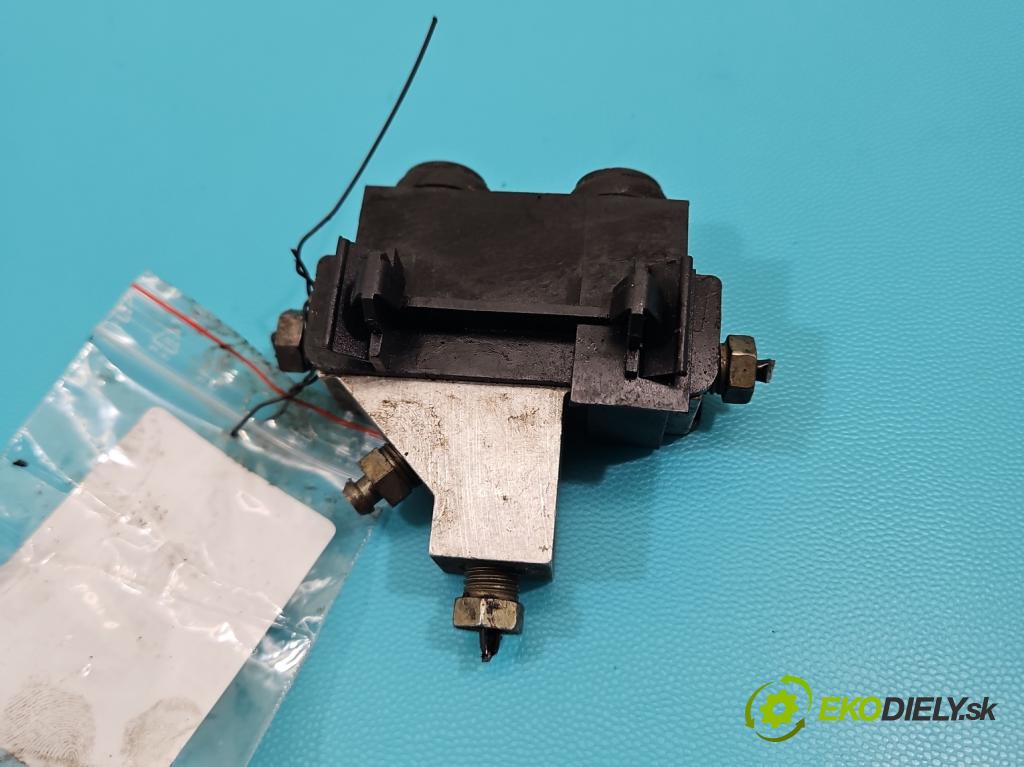 Citroen C5 I 2001-2008 2.0 hdi 109 hp manual 80 kW 1997 cm3 5- Distributor: