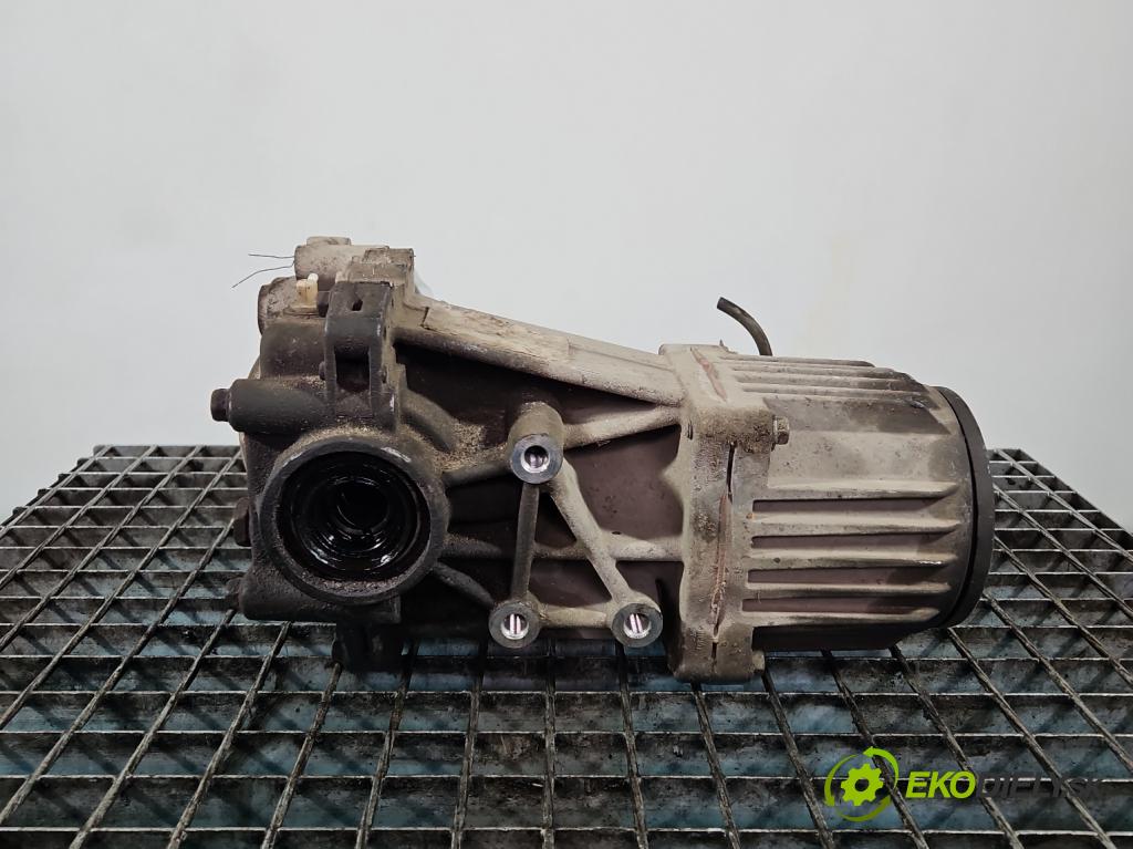 Jeep Patriot 2006-2017 2.4 16V 175 HP automatic 129 kW 2359 cm3 5- Most: zadní: P3501A058