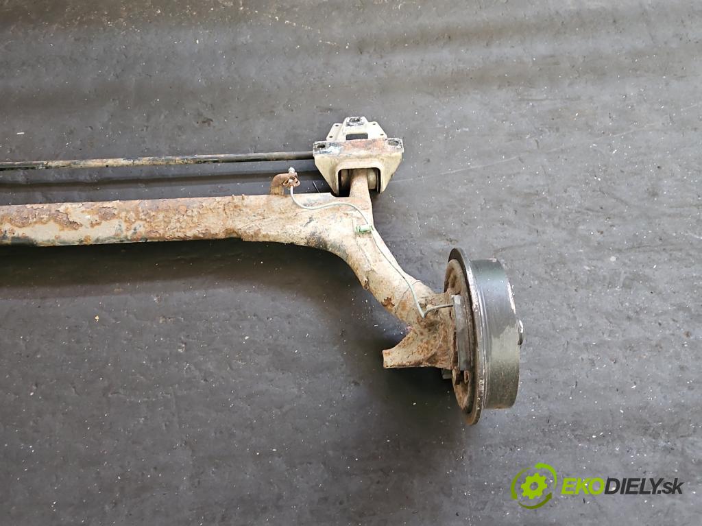 Audi 80 B4 1991-1994 2.0 90 hp manual 66 kW 1984 cm3 4- zadní výztuha  (Zadní výztuha)