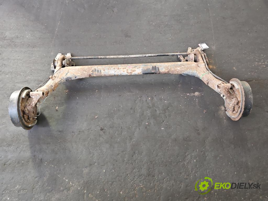 Audi 80 B4 1991-1994 2.0 90 hp manual 66 kW 1984 cm3 4- zadní výztuha  (Zadní výztuha)