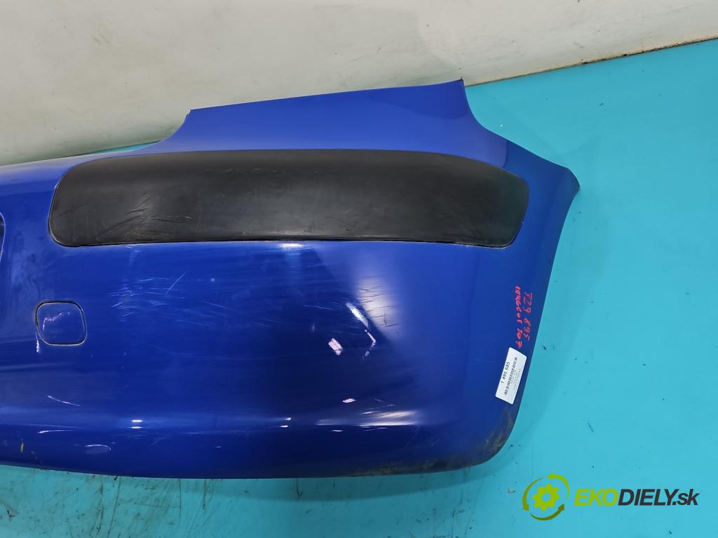 Peugeot 307 1.4 16V 88 HP manual 65 kW 1360 cm3 5- nárazník zadné  (Kľučka dverí ostatné)