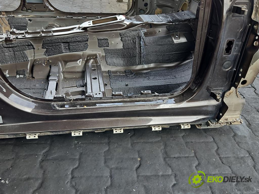 Audi A6 C7 2011-2018 3.0 TDI 313 hp automatic 230 kW 2967 cm3 5- práh pravý  (Karoserie ostatní)