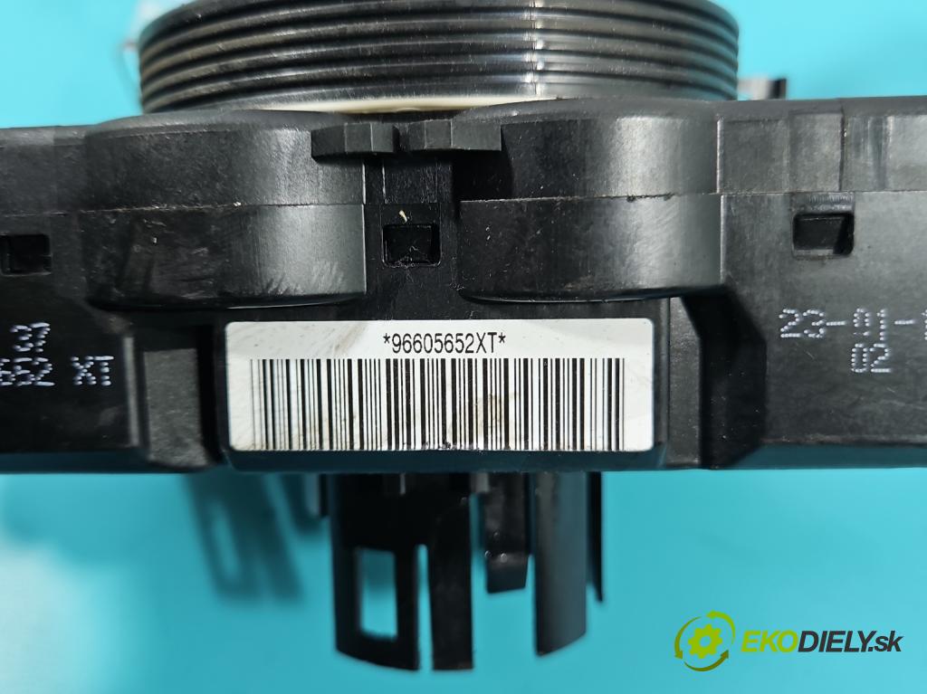 Peugeot 307 1.4 16V 88 HP manual 65 kW 1360 cm3 5- prepínač komplex: 96605652XT (Prepínacie páčky pod volantom)