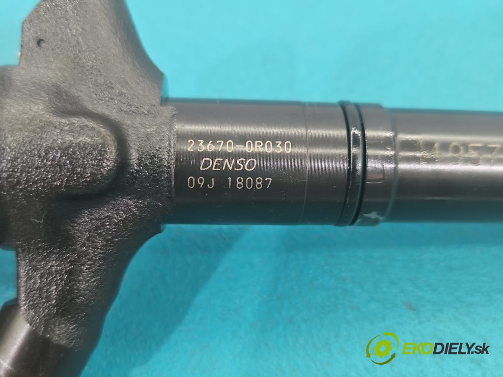 Toyota Avensis II T25 2003-2008 2.0 D4D 126 HP manual 93 kW 1998 cm3 5- vstrek 23670-0R030 (Vstrekovač paliva)