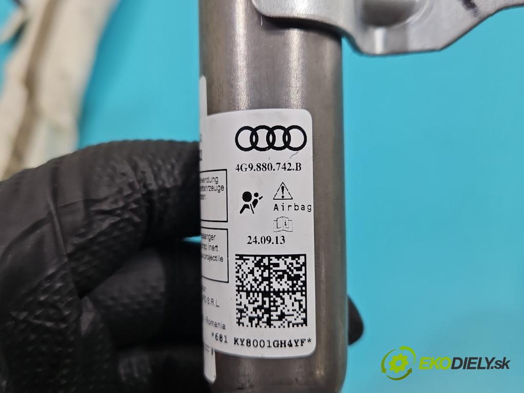 Audi A6 C7 2011-2018 3.0 TDI 313 hp automatic 230 kW 2967 cm3 5- Záclona: pravé 4G9880742B