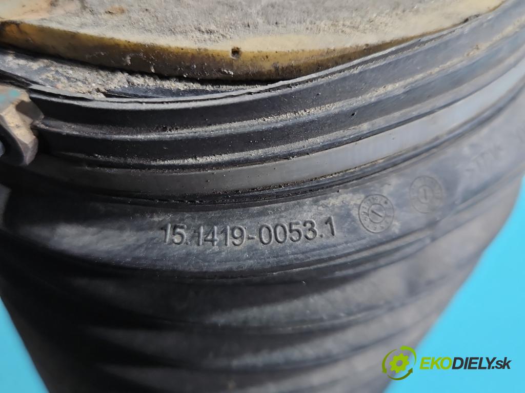 Audi A6 C7 2011-2018 3.0 TDI 313 hp automatic 230 kW 2967 cm3 5- Polštář: pneumatická