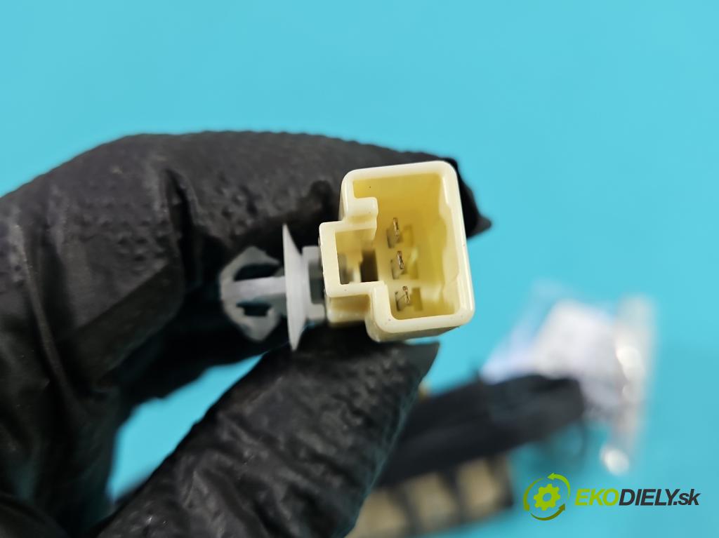 Mitsubishi Outlander III 2012-2022 2.4 135 hp automatic 99 kW 2360 cm3 5- klika kufrových dveří zadní