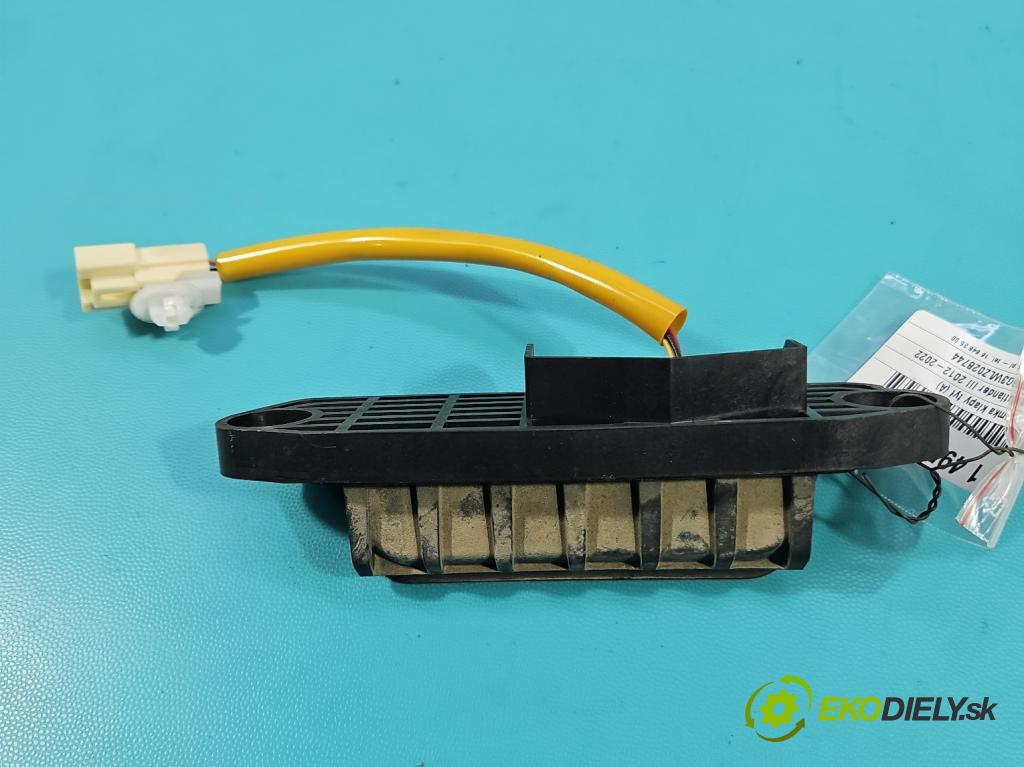 Mitsubishi Outlander III 2012-2022 2.4 135 hp automatic 99 kW 2360 cm3 5- klika kufrových dveří zadní