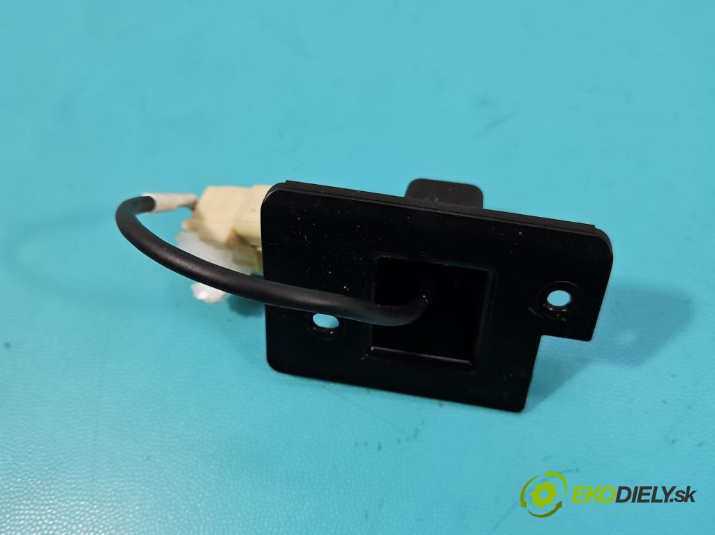 Mitsubishi Outlander III 2012-2022 2.4 135 HP automatic 99 kW 2360 cm3 5- Kamera cúvania 8781A163