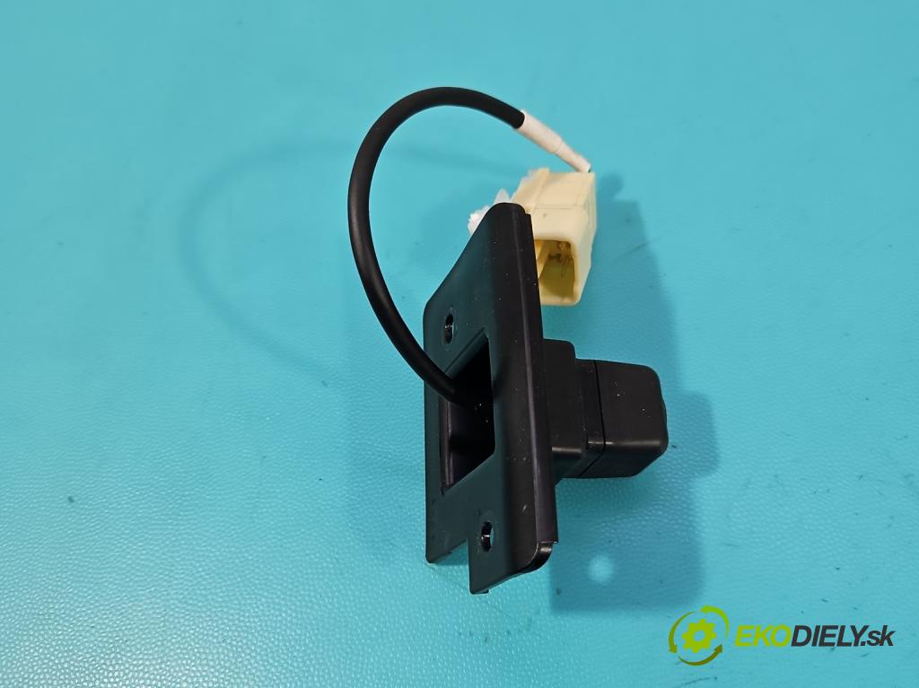 Mitsubishi Outlander III 2012-2022 2.4 135 HP automatic 99 kW 2360 cm3 5- Kamera cúvania 8781A163