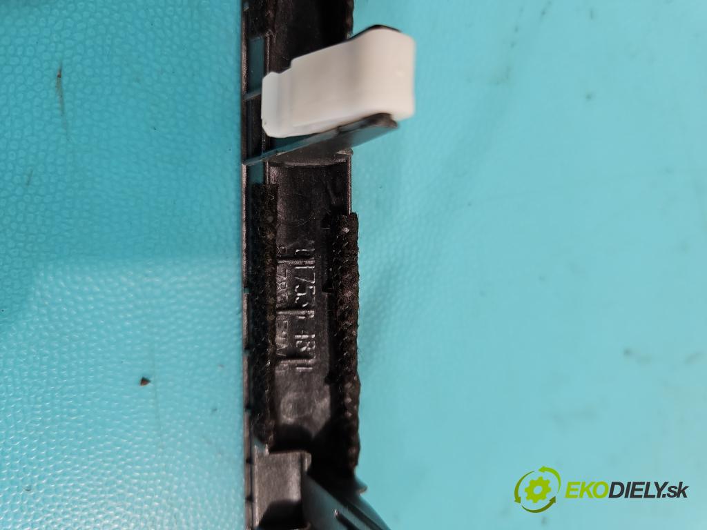 Hyundai Elantra VI 2015-2020 1.6 16V 128 hp manual 93.8 kW 1591 cm3 4- lišta ozdobná interiéry: 84790-F2AAG