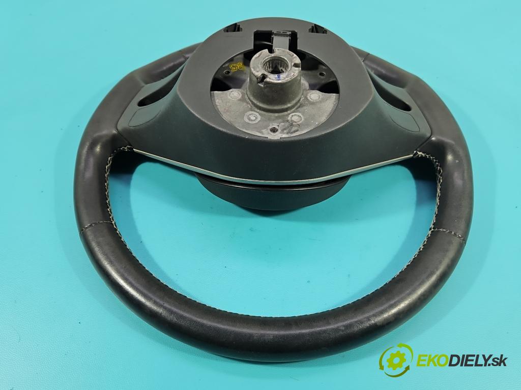 Smart Forfour I 2004-2006 1.3 16V 95 HP manual 70 kW 1332 cm3 5- volant  (Volant)