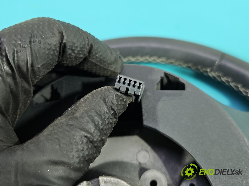 Smart Forfour I 2004-2006 1.3 16V 95 HP manual 70 kW 1332 cm3 5- volant  (Volant)