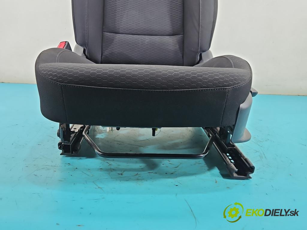 Hyundai Elantra VI 2015-2020 1.6 16V 128 HP manual 93,8 kW 1591 cm3 4- Sedačka ľavý (Sedadlo)