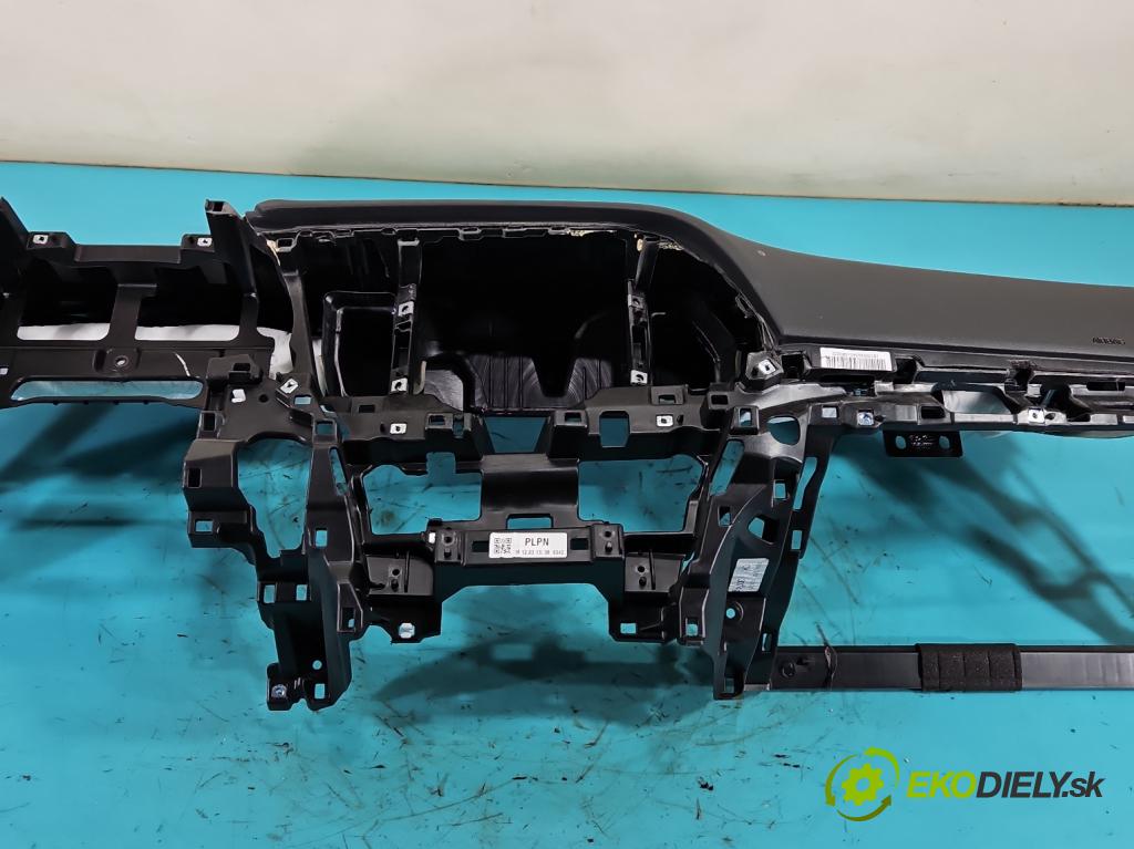 Hyundai Elantra VI 2015-2020 1.6 16V 128 HP manual 93.8 kW 1591 cm3 4- kokpit,pristrojová doska rozdeľovacia