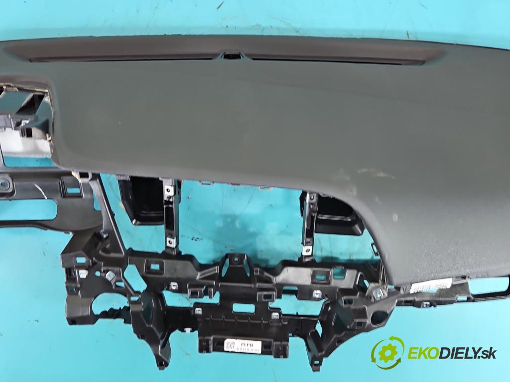 Hyundai Elantra VI 2015-2020 1.6 16V 128 HP manual 93.8 kW 1591 cm3 4- kokpit,pristrojová doska rozdeľovacia