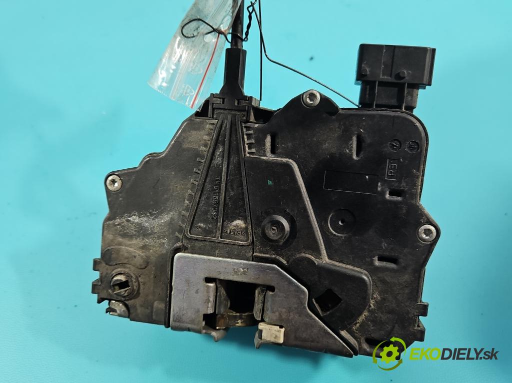 Opel Corsa D 2006-2014 1,3.0 cdti 90 hp manual 66 kW 1248 cm3 5- zámek zadní pravý 13258267