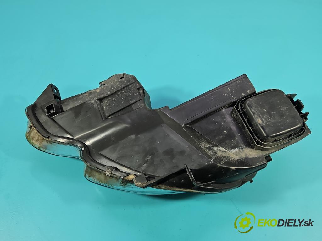 Smart Forfour I 2004-2006 1.3 16V 95 HP manual 70 kW 1332 cm3 5- Reflektor: pravý 0301207222 (Svetlo predné pravé)