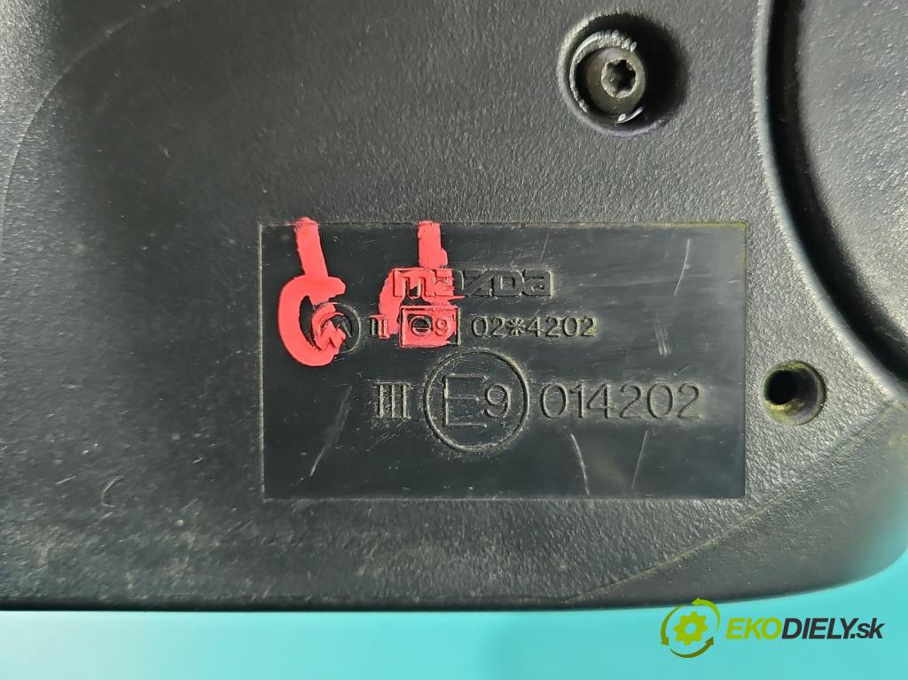 Mazda 2 I 2003-2007 1.2 16V 75 hp manual 55 kW 1242 cm3 5- zpětné zrcátko pravé  (Klika dveří ostatní)