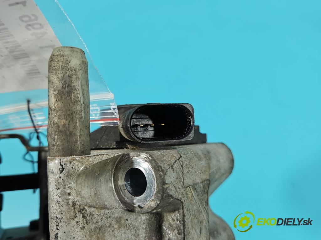 Skoda Octavia II 2004-2013 1.6 FSI 116 HP manual 85 kW 1598 cm3 5- lišta vstrekovacia 03C133204 (Vstrekovacia lišta)