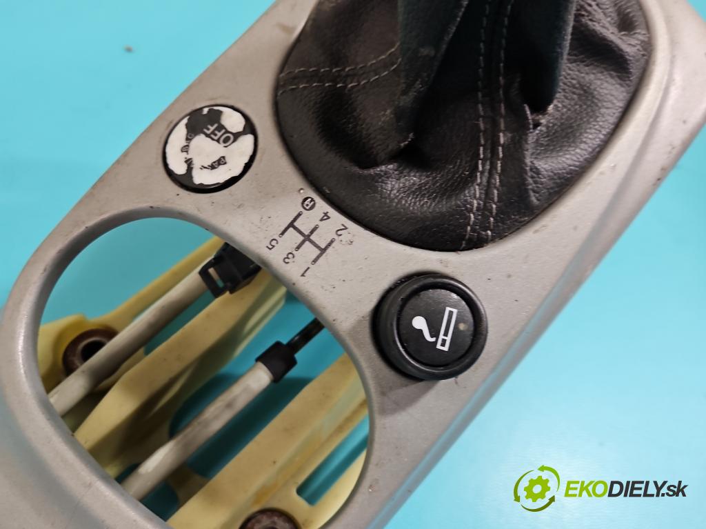 Smart Forfour I 2004-2006 1.3 16V 95 HP manual 70 kW 1332 cm3 5- Páka: Změny: stupeň,rýchlosť  (Rýchlostná páka (kulisa))