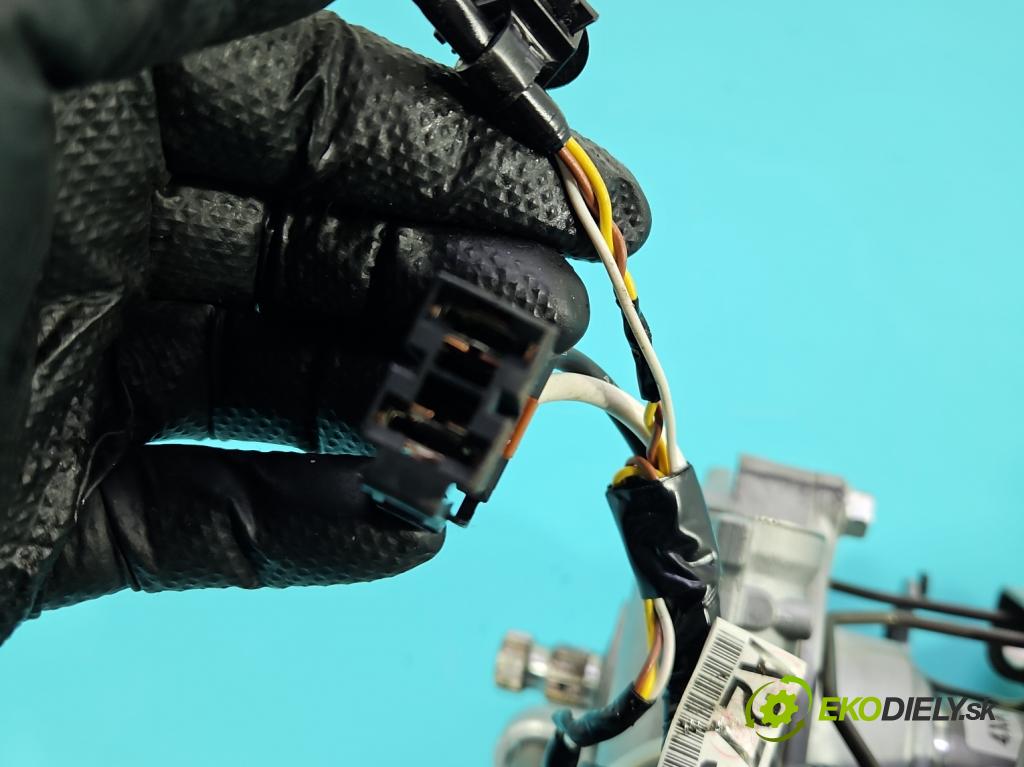 Mitsubishi Outlander III 2012-2022 2.4 135 HP automatic 99 kW 2360 cm3 5- čerpadlo posilovač 8633A131 (Servočerpadlo)