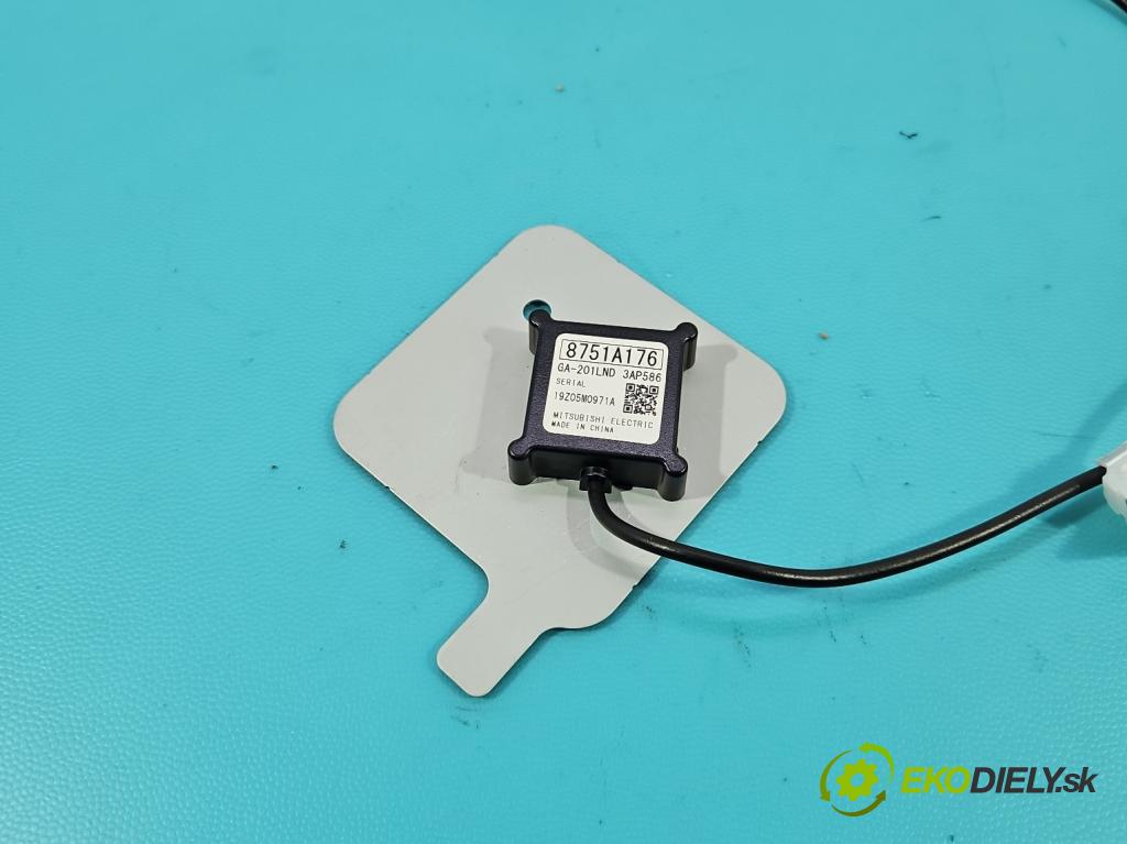 Mitsubishi Outlander III 2012-2022 2.4 135 hp automatic 99 kW 2360 cm3 5- Antena 8751A176