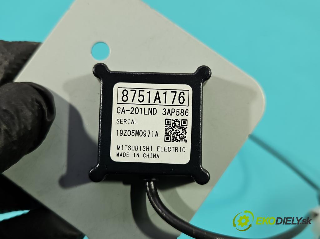 Mitsubishi Outlander III 2012-2022 2.4 135 hp automatic 99 kW 2360 cm3 5- Antena 8751A176
