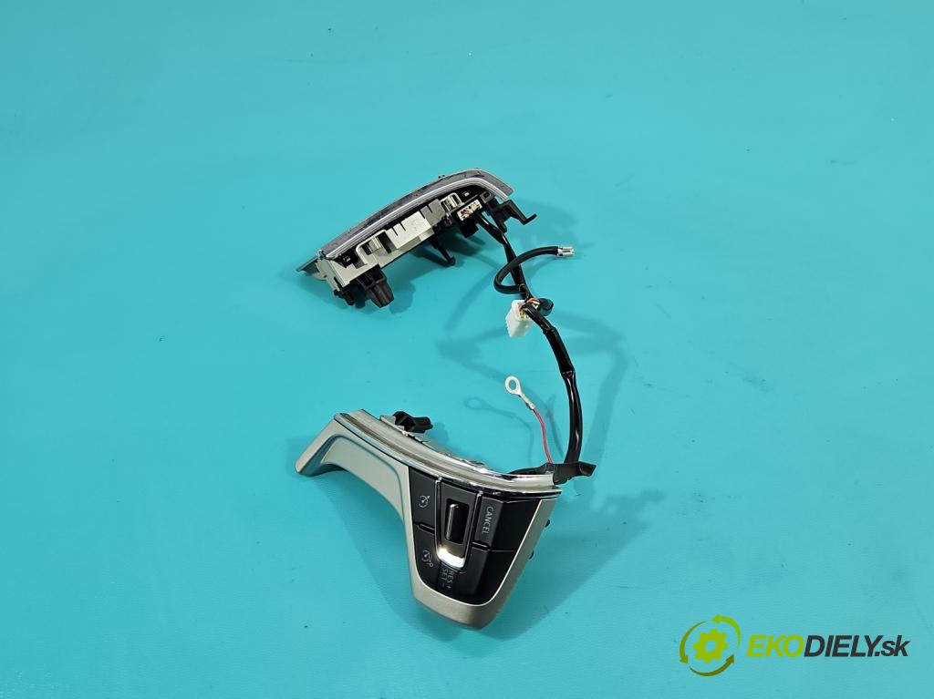 Mitsubishi Outlander III 2012-2022 2.4 135 HP automatic 99 kW 2360 cm3 5- prepínač multifunkční: řízení:  (Prepínacie páčky pod volantom)