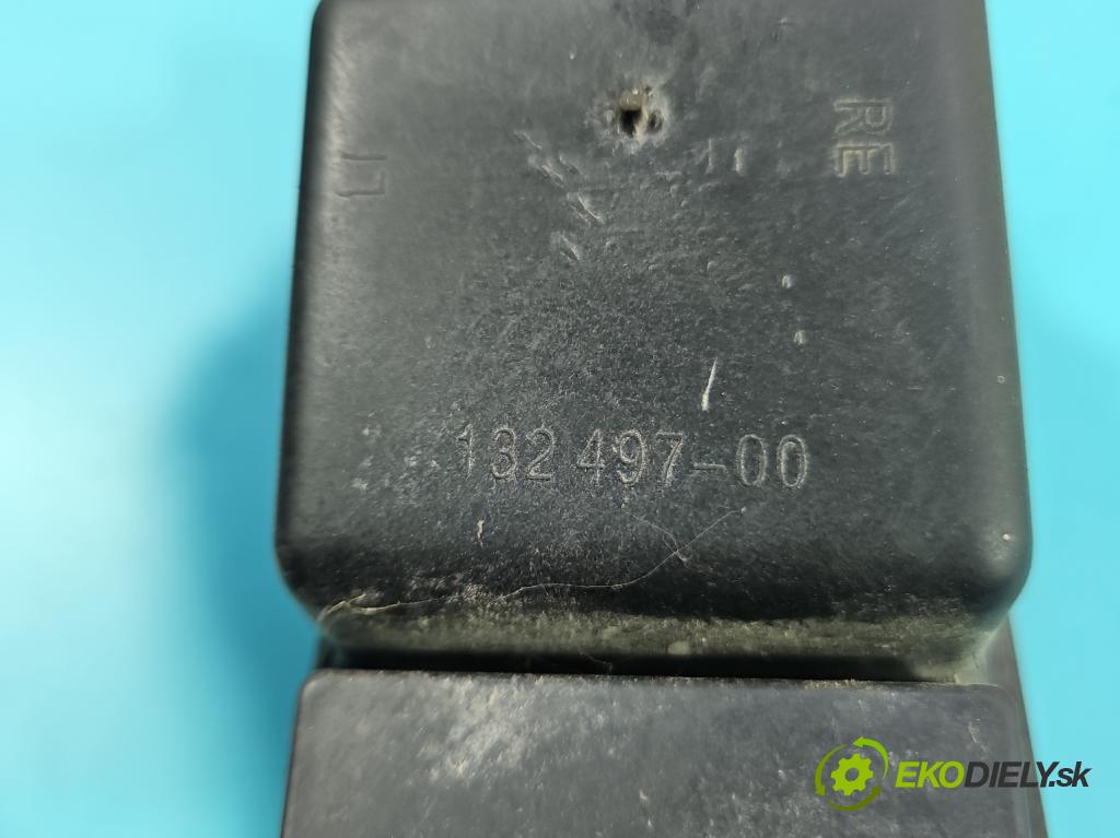Audi 80 B4 1991-1994 1.9 tdi 90 hp manual 66 kW 1896 cm3 4- Halogen pravý 132526-00 (Klika dveří ostatní)