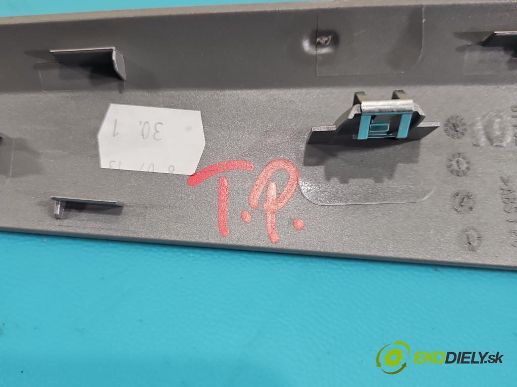 Bmw X1 E84 2009-2015 2.0d 143 hp automatic 105 kW 1995 cm3 5- lišta ozdobná interiéry: