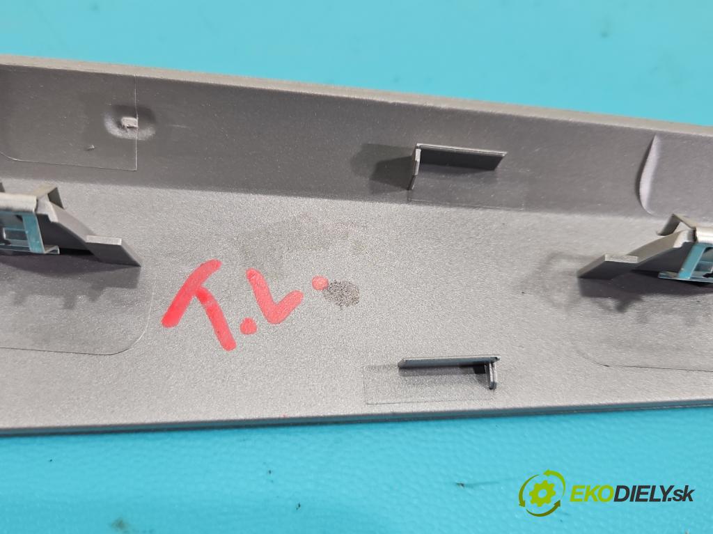 Bmw X1 E84 2009-2015 2.0d 143 hp automatic 105 kW 1995 cm3 5- lišta ozdobná interiéry: