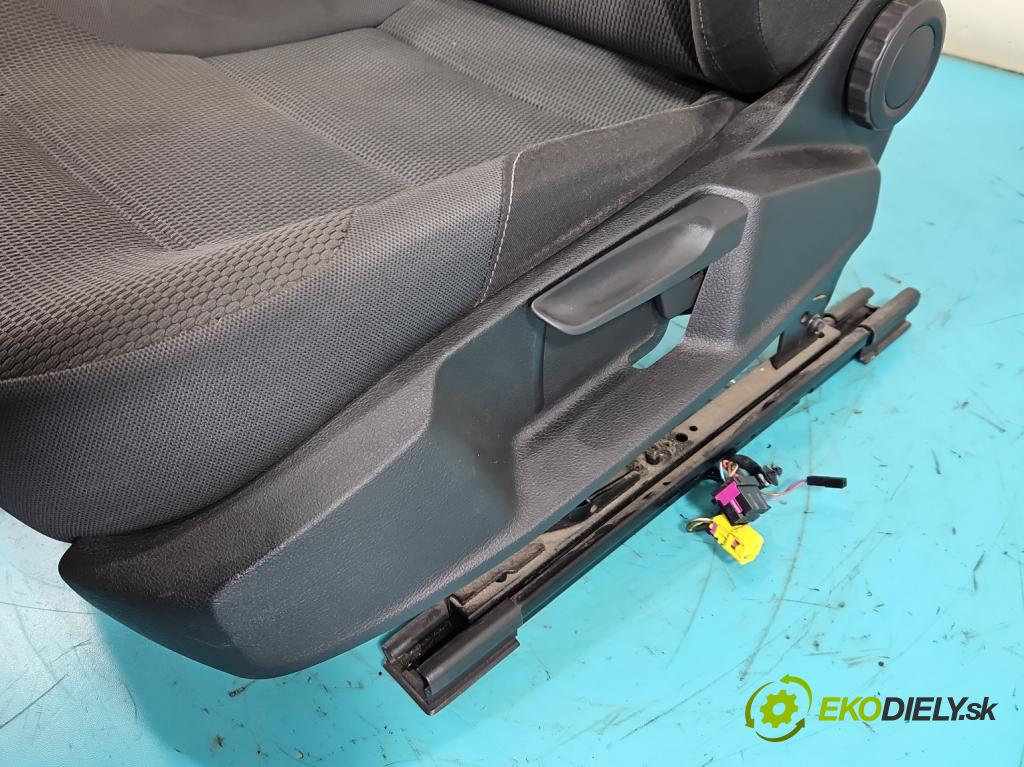 Vw Golf VII 2012-2020 1.4 TSI 122 HP manual 90 kW 1395 cm3 5- Sedačka ľavý  (Sedadlo)