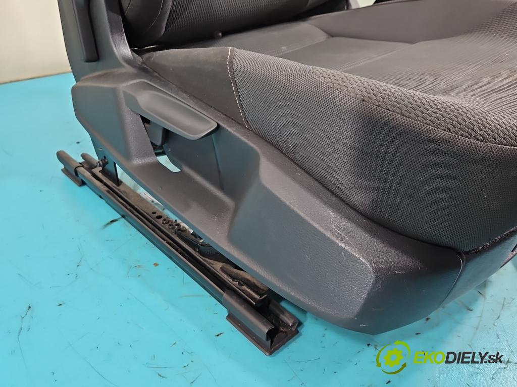 Vw Golf VII 2012-2020 1.4 TSI 122 HP manual 90 kW 1395 cm3 5- Sedačka pravý  (Sedadlo)