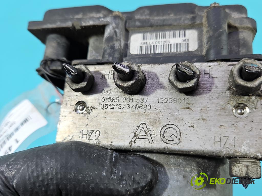 Opel Corsa D 2006-2014 1,3.0 cdti 90 HP manual 66 kW 1248 cm3 5- čerpadlo abs 0265231537 (Pumpa ABS)