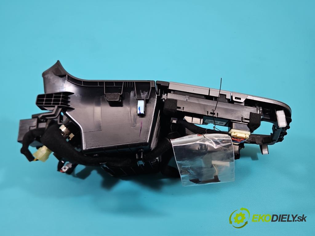 Hyundai Elantra VI 2015-2020 1.6 16V 128 hp manual 93.8 kW 1591 cm3 4- lišta ozdobná interiéry: 84603-F2470