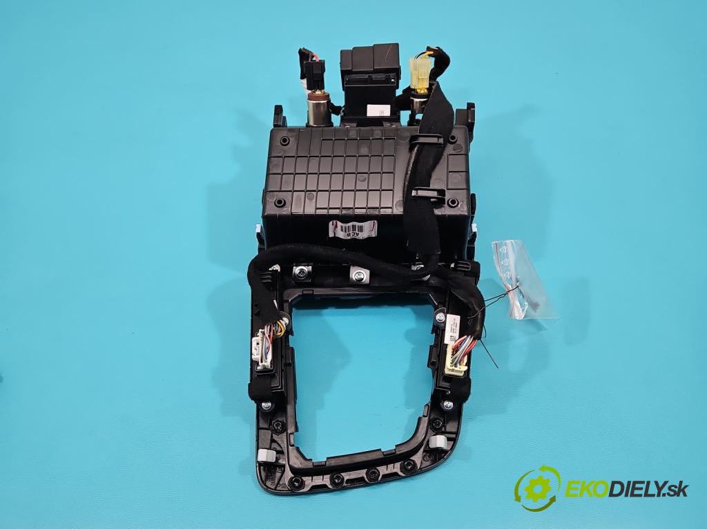 Hyundai Elantra VI 2015-2020 1.6 16V 128 hp manual 93.8 kW 1591 cm3 4- lišta ozdobná interiéry: 84603-F2470