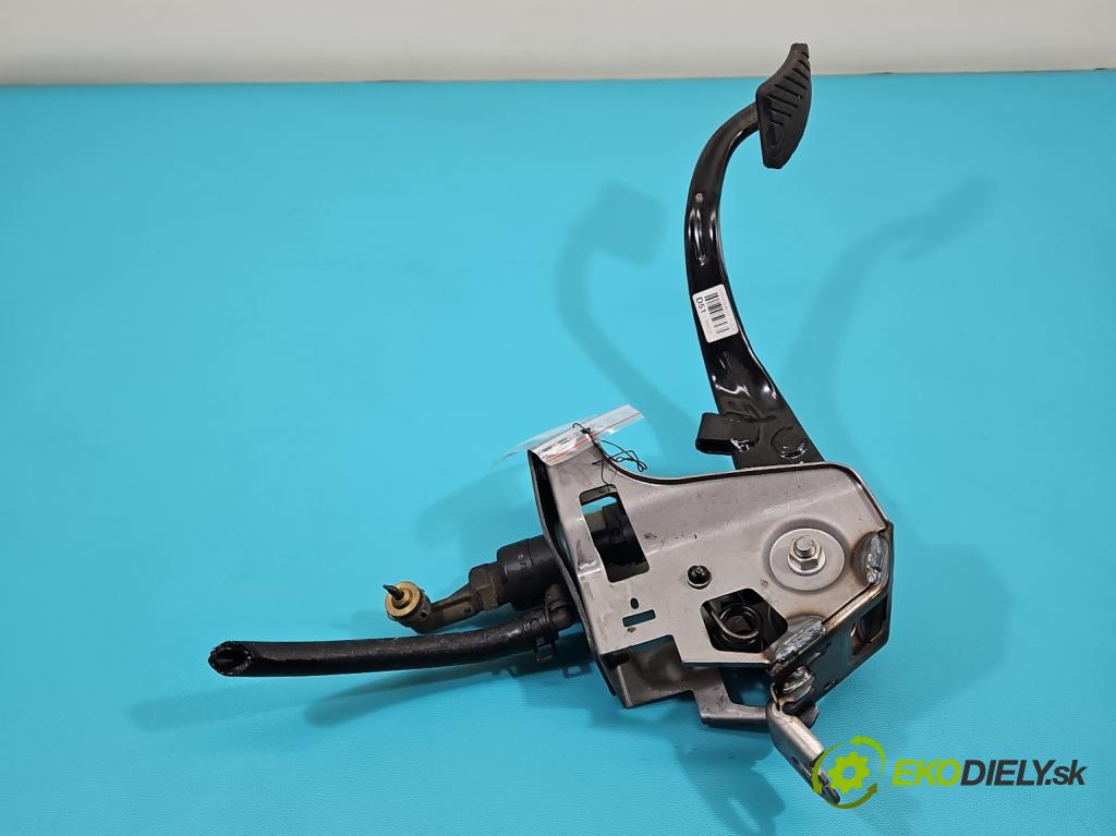 Hyundai Elantra VI 2015-2020 1.6 16V 128 hp manual 93,8 kW 1591 cm3 4- čerpadlo spojková 93840-F2100