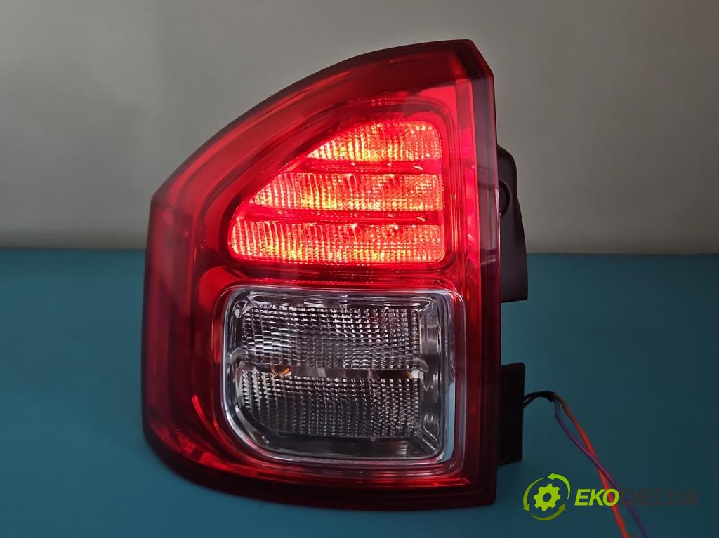 Jeep Compass I 2006-2016 2.0 16V 156 hp manual 115 kW 1998 cm3 5- světlo zadní levé 05182545AD (Klika dveří ostatní)