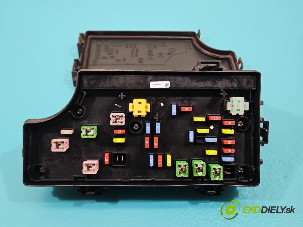 Jeep Compass I 2006-2016 2.0 16V 156 hp manual 115 kW 1998 cm3 5- skříňka pojistková P04692341AD (Pojistková skříňka)