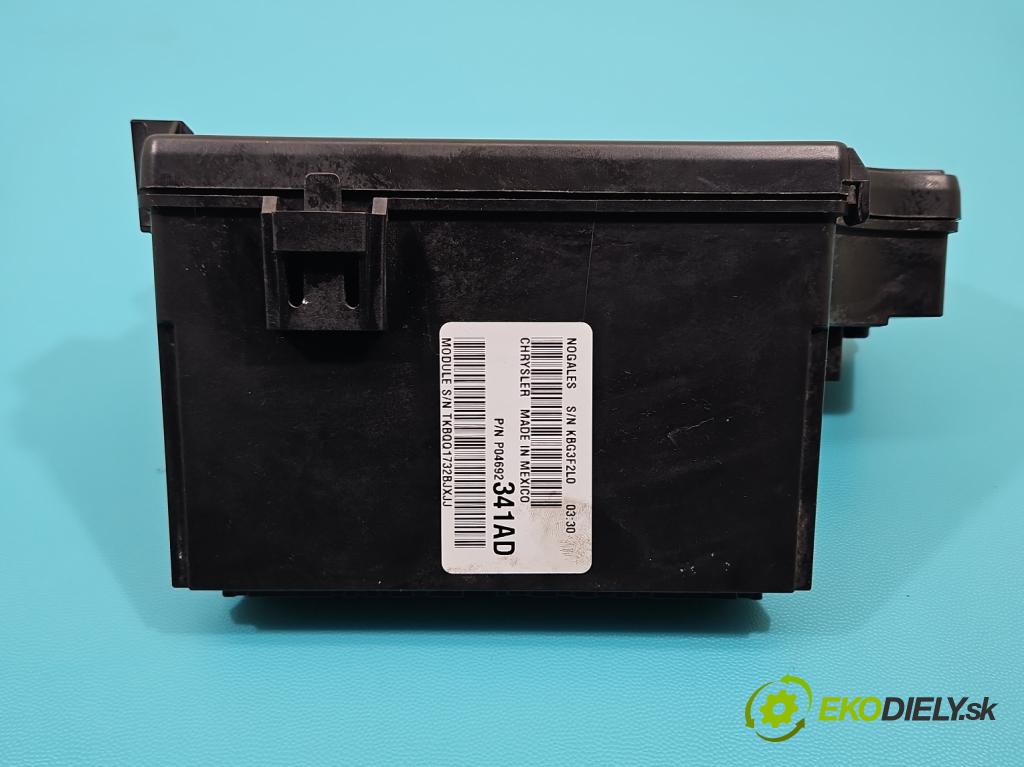 Jeep Compass I 2006-2016 2.0 16V 156 hp manual 115 kW 1998 cm3 5- skříňka pojistková P04692341AD (Pojistková skříňka)