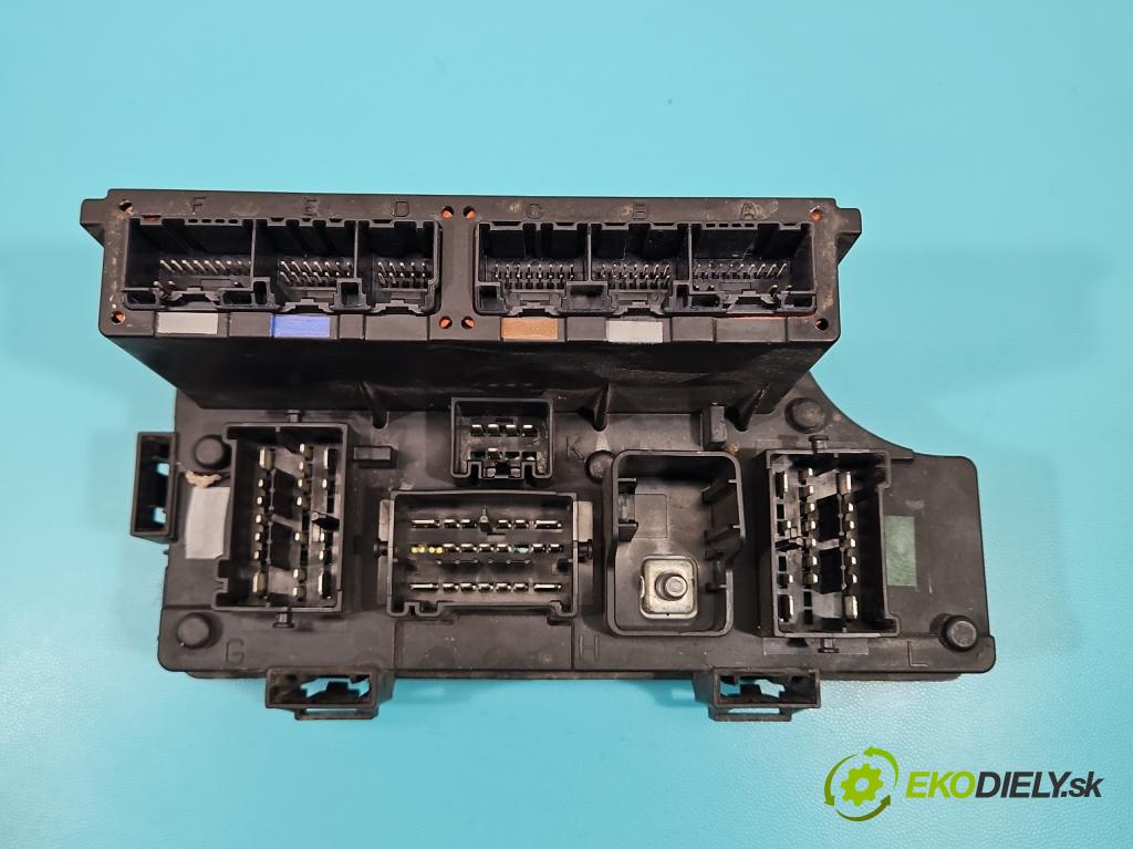 Jeep Compass I 2006-2016 2.0 16V 156 hp manual 115 kW 1998 cm3 5- skříňka pojistková P04692341AD (Pojistková skříňka)