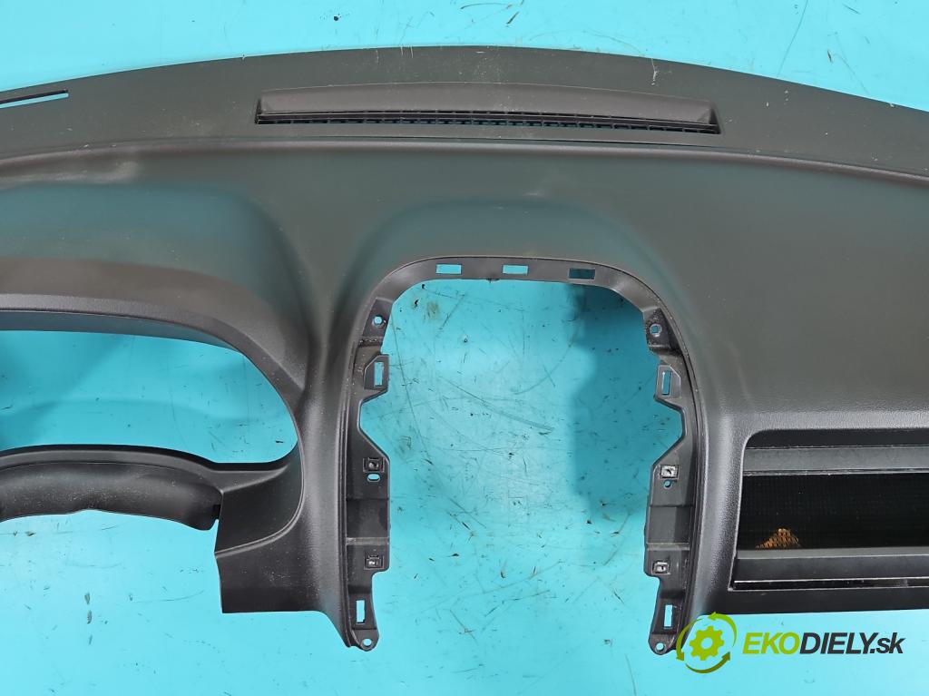 Jeep Compass I 2006-2016 2.0 16V 156 HP manual 115 kW 1998 cm3 5- kokpit,pristrojová doska rozdeľovacia