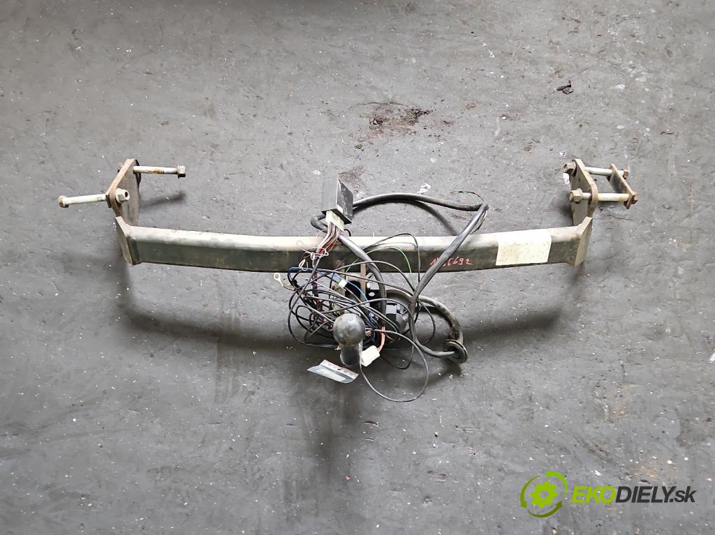 Jeep Compass I 2006-2016 2.0 16V 156 hp manual 115 kW 1998 cm3 5- oko tažné  (Tažné zařízení)