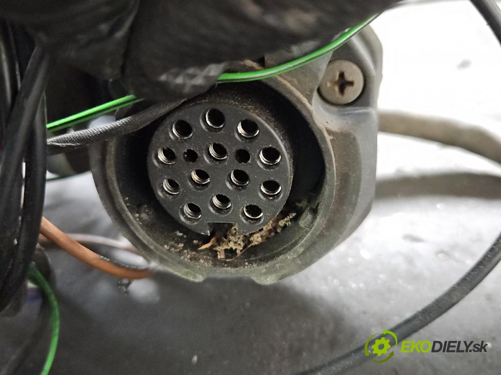 Jeep Compass I 2006-2016 2.0 16V 156 hp manual 115 kW 1998 cm3 5- oko tažné  (Tažné zařízení)