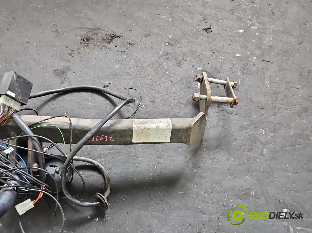 Jeep Compass I 2006-2016 2.0 16V 156 hp manual 115 kW 1998 cm3 5- oko tažné  (Tažné zařízení)