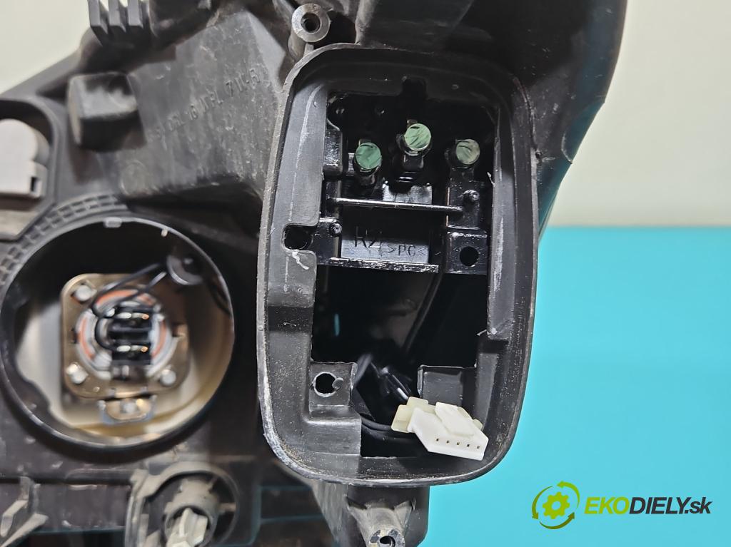 Renault Megane IV 2016-2024 1.3 116 HP manual 85 kW 1332 cm3 5- Reflektor: pravý 260108478R (Svetlo predné pravé)