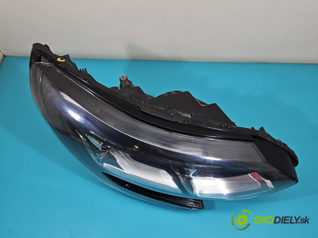 Renault Megane IV 2016-2024 1.3 116 HP manual 85 kW 1332 cm3 5- Reflektor: pravý 260108478R (Svetlo predné pravé)