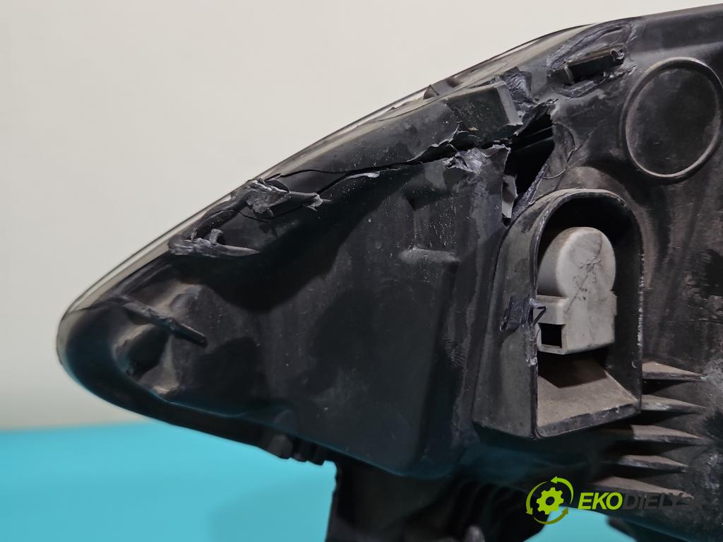 Renault Megane IV 2016-2024 1.3 116 HP manual 85 kW 1332 cm3 5- Reflektor: pravý 260108478R (Svetlo predné pravé)